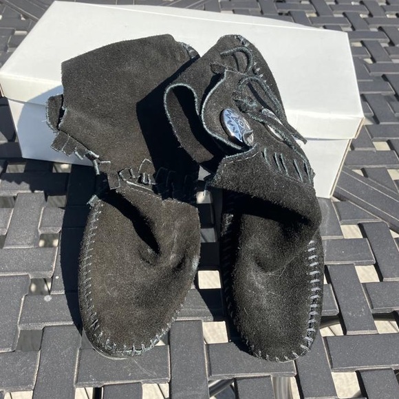 Black suede Minnetonka moccasin booties - Picture 6 of 9